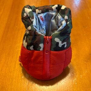 Puffin Camo vest drink holder